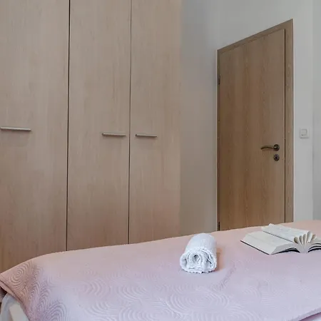 With Parking Space Zadar - 23564 Apartman *