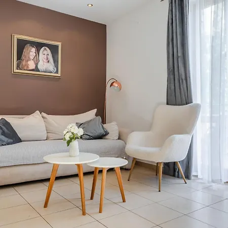 With Parking Space Zadar - 23564 Apartman